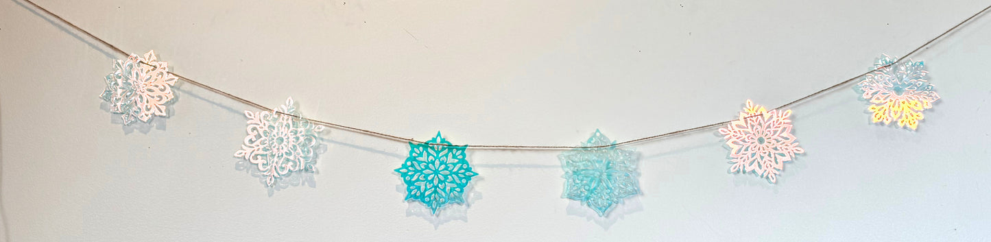 The Outdoor / Indoor Snowflake Garland