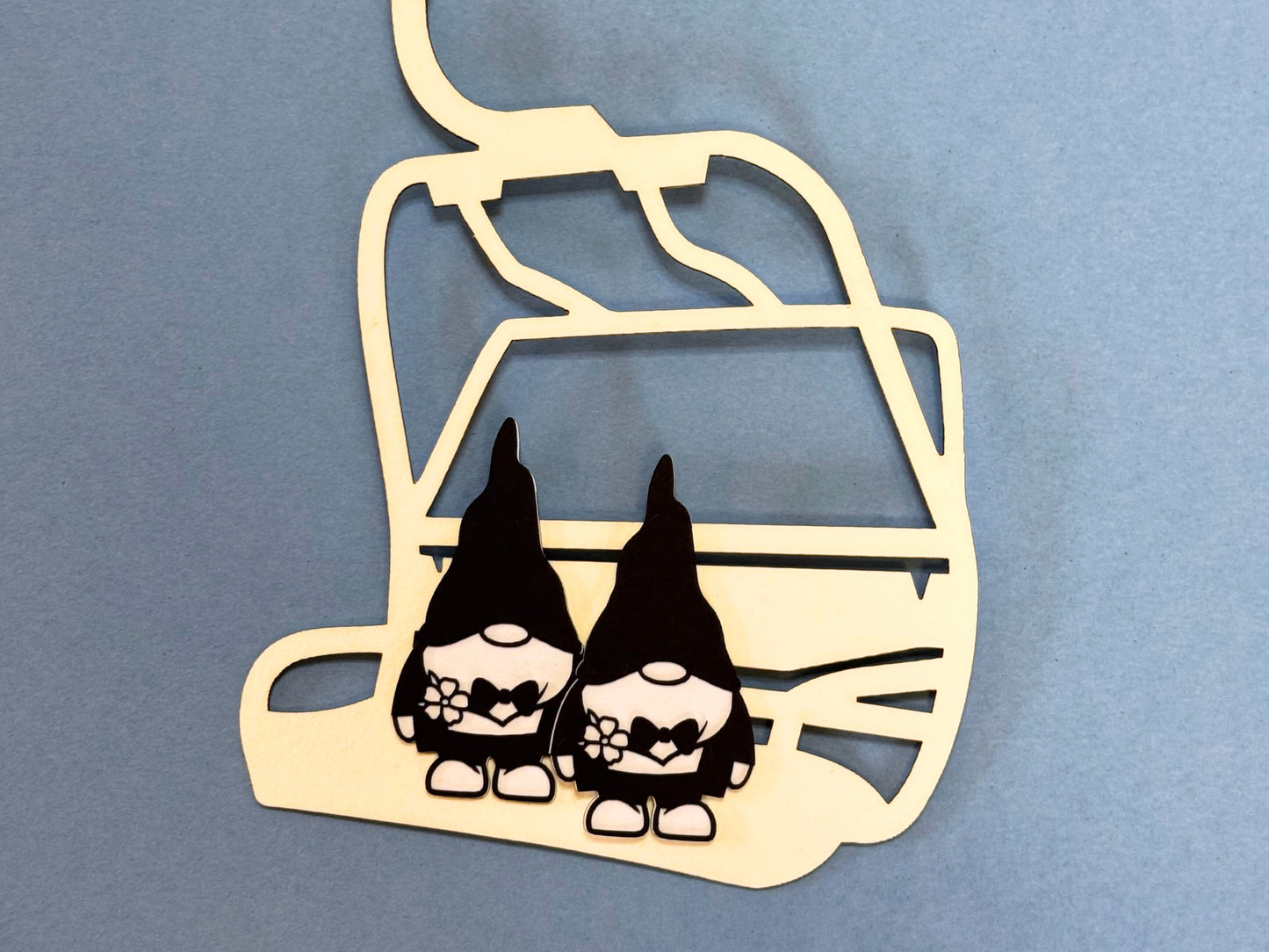 Gnome Groom Garland Accessory